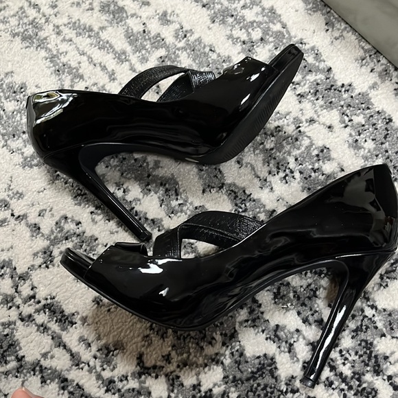 Jessica Simpson Laqua pumps black patent 7.5 - Picture 6 of 7